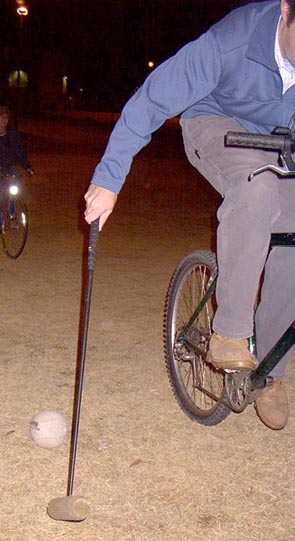 Bicycle polo: passing back