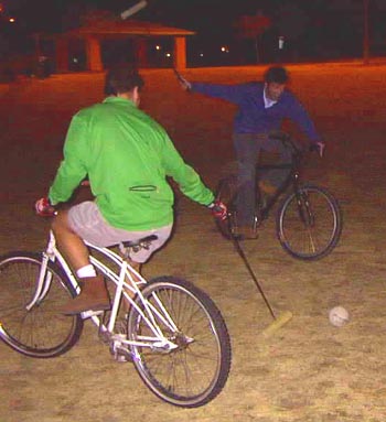 Bicycle polo: winding up