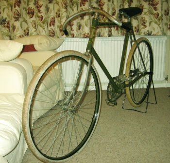 'Old fashioned' bars on the 1903 Tour bike are well-suited to long, hard rides.